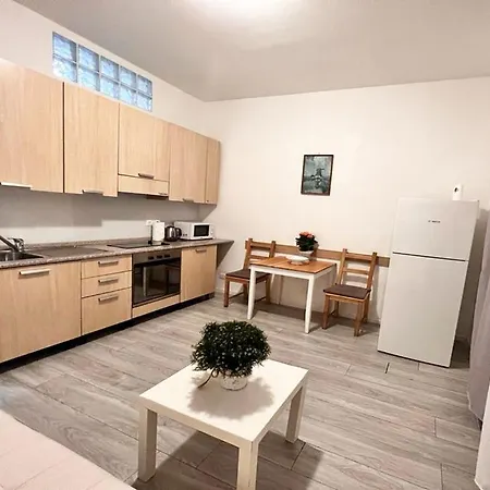 Casa Per Vacanze E Lavoro Apartman