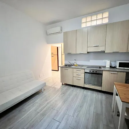 Casa Per Vacanze E Lavoro *